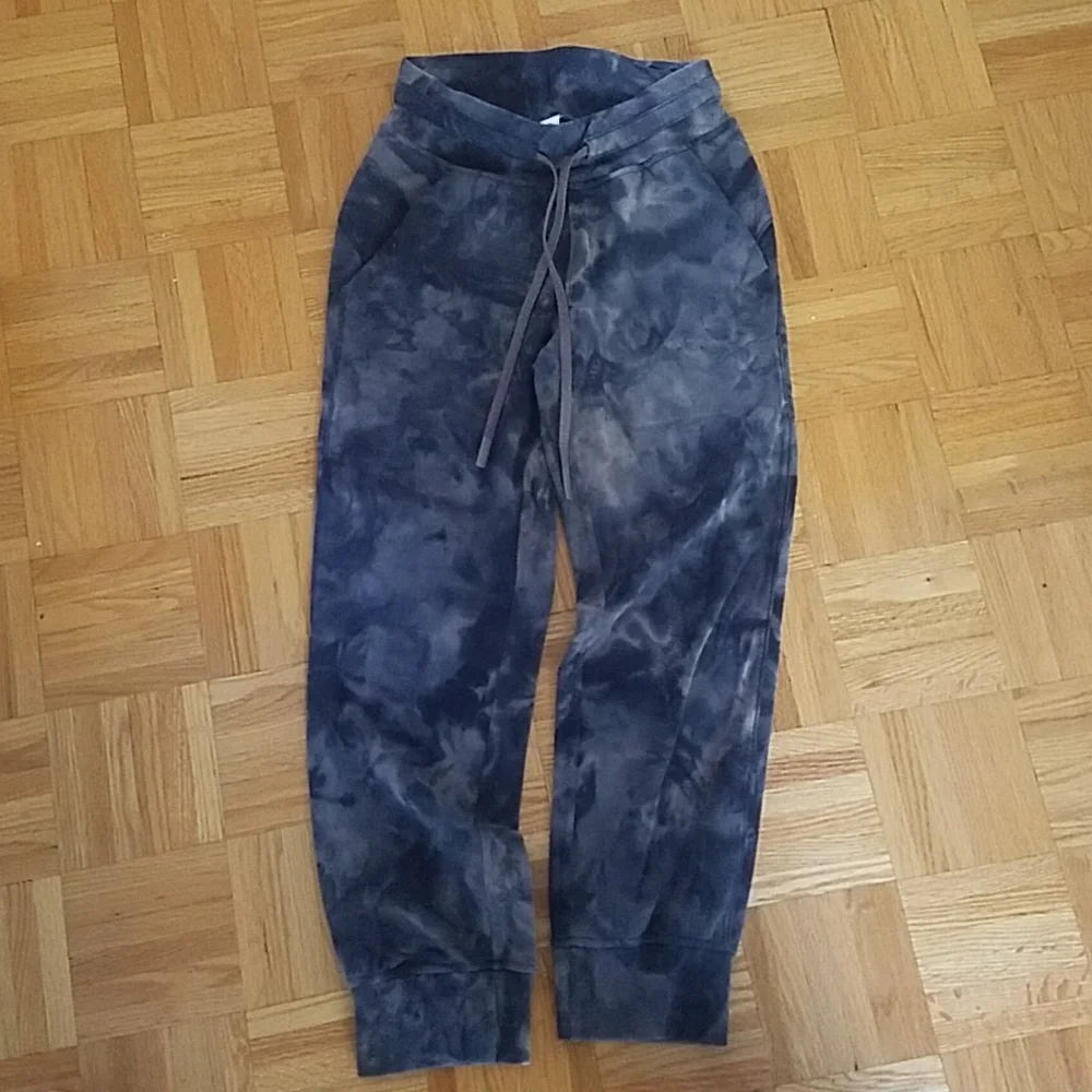 Lululemon Align Ready To Rulu Tiedye Cropped Jogger Pants - Picture 3 of 5